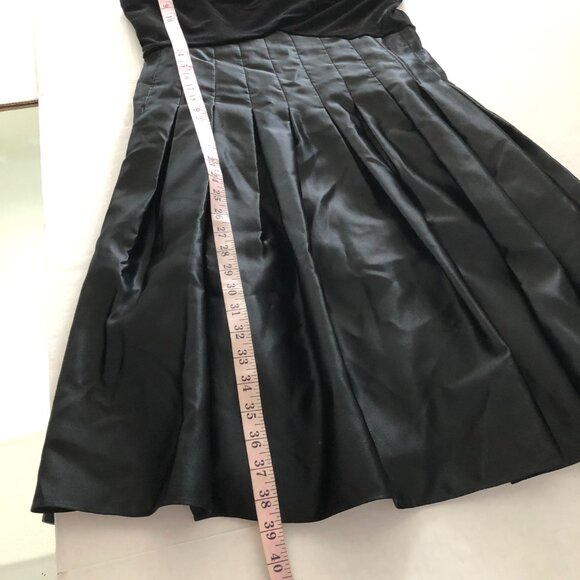 Eliza J Black Velvet Contrast Pleated Fit and Flare Cocktail Evening Dress Sz 12 - Picture 9 of 11